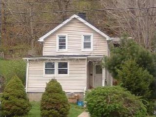 2BR/1BA Single Family House