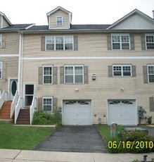 3BR/2+1BA Townhouse