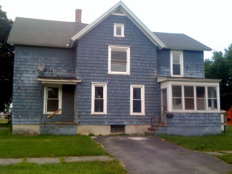 4BD/1.1BA Single Family Home
